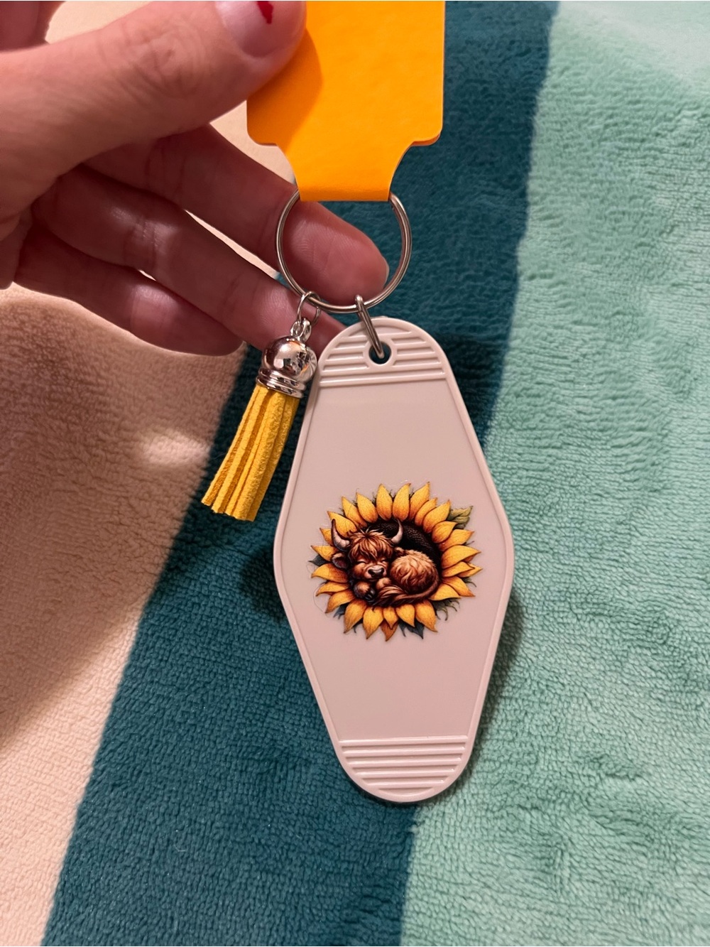 Highland Cow Keychain 🌻